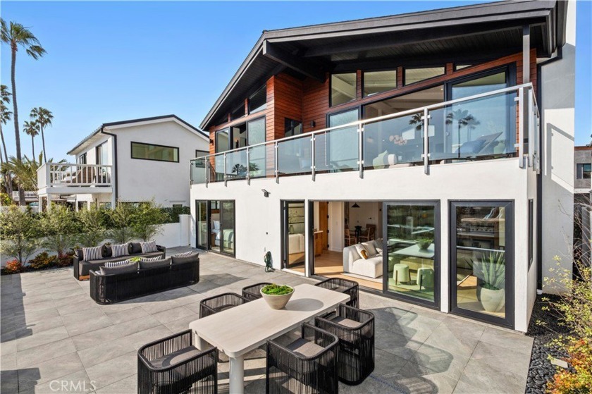 Completely reimagined and remodeled waterfront duplex offers - Beach Townhome/Townhouse for sale in Newport Beach, California on Beachhouse.com