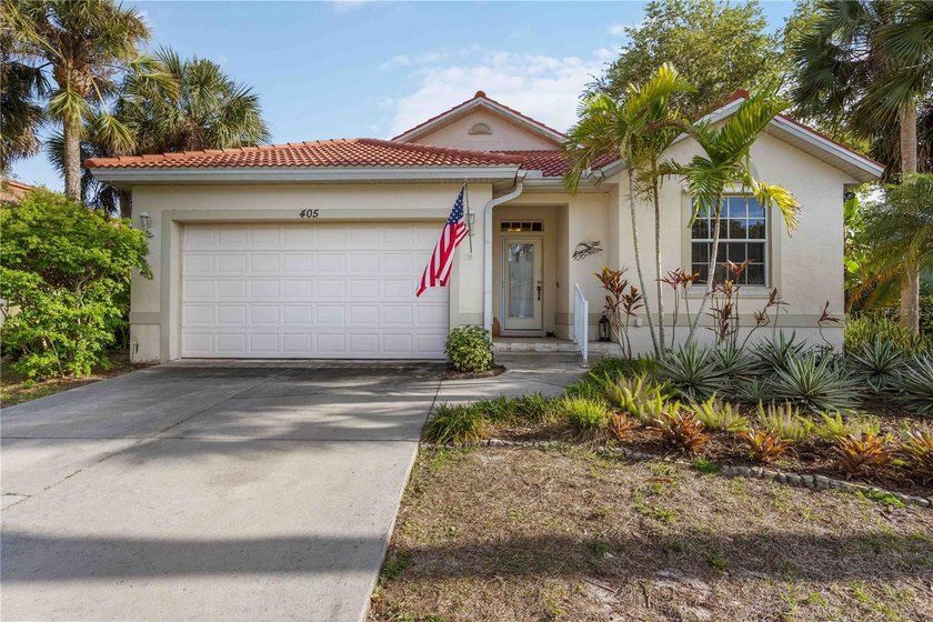 Recently taken off the market for renovations, this home is now - Beach Home for sale in Nokomis, Florida on Beachhouse.com