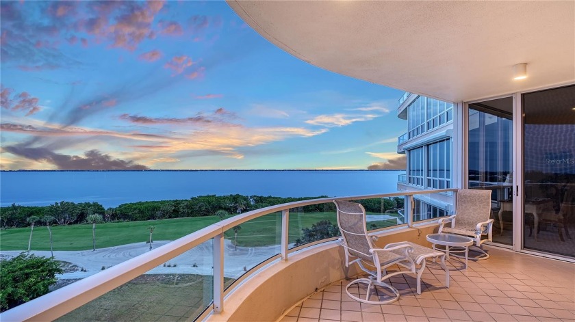 This bayfront Biscayne residence, nestled within the highly - Beach Condo for sale in Longboat Key, Florida on Beachhouse.com