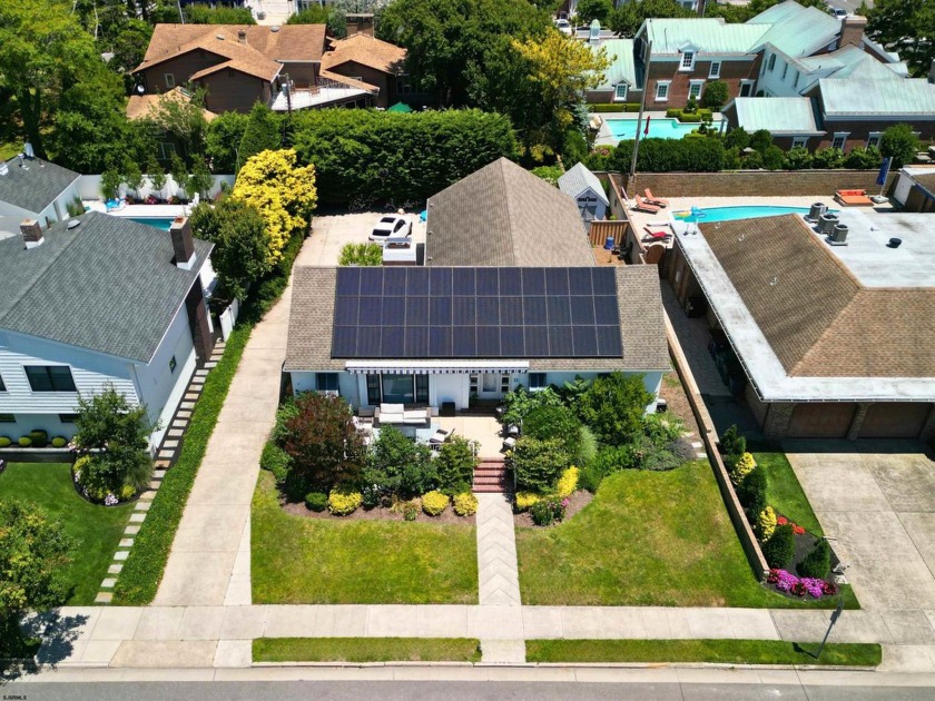 Welcome home to this delightful and unique seaside rancher! - Beach Home for sale in Ventnor, New Jersey on Beachhouse.com