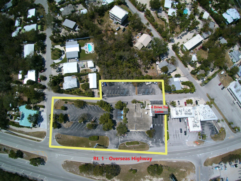 Amazing retail / office space formerly occupied by Bank of - Beach Commercial for sale in Key Largo, Florida on Beachhouse.com