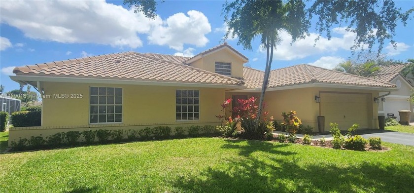 Waterfront Executive Home is available. Split 4/2 with large - Beach Home for sale in Davie, Florida on Beachhouse.com