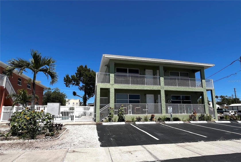 PRICE REDUCED!!! - Live the vacation life every day in this - Beach Condo for sale in Gulfport, Florida on Beachhouse.com