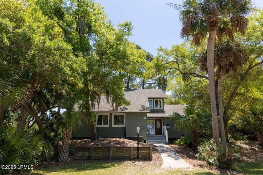 Everyone loves this open floor plan! Living, dining, kitchen and - Beach Home for sale in Fripp Island, South Carolina on Beachhouse.com