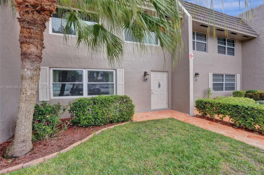 Centrally located, on a canal waterway! Separate Main Living and - Beach Condo for sale in Coral Springs, Florida on Beachhouse.com