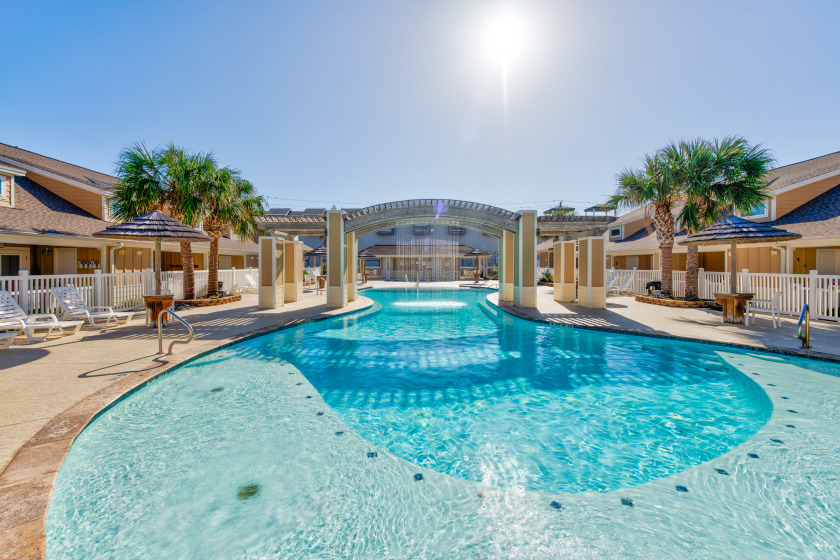Dog-Friendly Coastal Townhome with Two Heated Pools, Steps from - Beach Vacation Rentals in Corpus Christi, Texas on Beachhouse.com