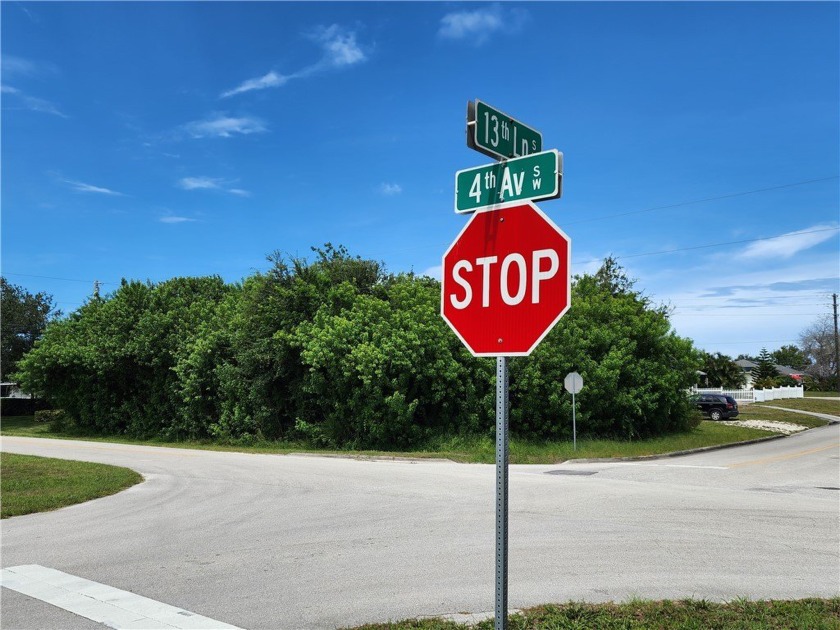 Opportunity awaits! This affordable slice of Vero Beach offers - Beach Lot for sale in Vero Beach, Florida on Beachhouse.com