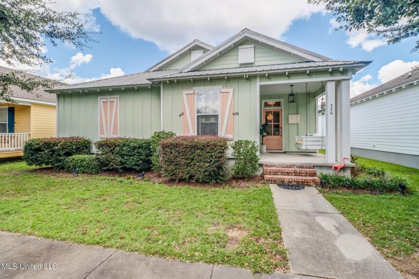 Perfect cottage in Bay St. Louis! 3bd/2ba in sought after - Beach Home for sale in Bay Saint Louis, Mississippi on Beachhouse.com