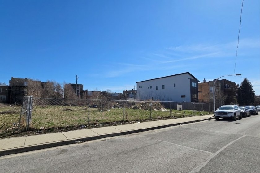 This lot already has an approved building permit for a - Beach Lot for sale in Chicago, Illinois on Beachhouse.com
