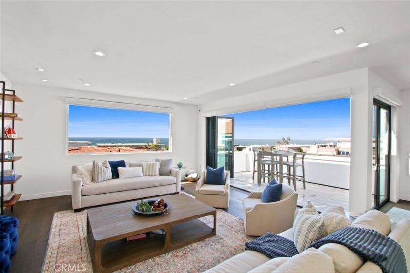 Perched in the heart of Manhattan Beach within the best surfing - Beach Townhome/Townhouse for sale in Manhattan Beach, California on Beachhouse.com