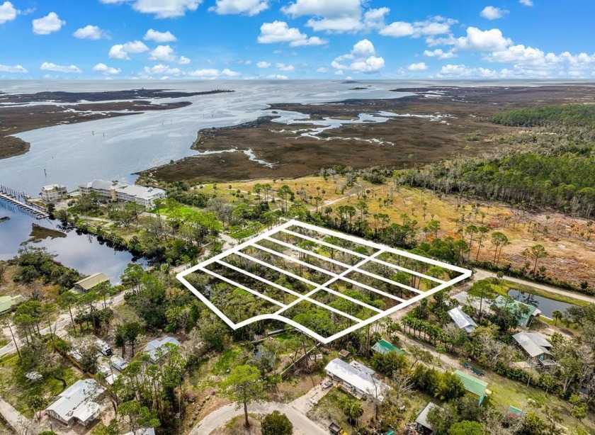 Welcome to a prime chunk of Florida paradise! This 3.03 acre - Beach Acreage for sale in Steinhatchee, Florida on Beachhouse.com