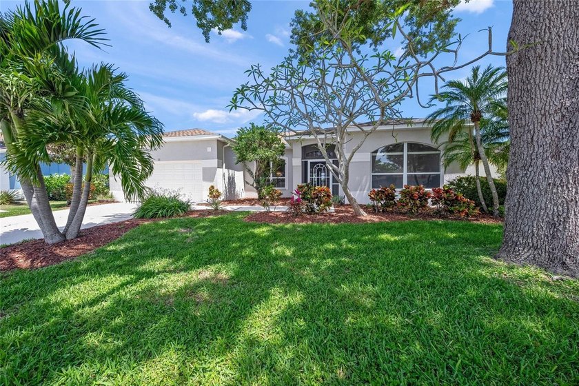 One or more photo(s) has been virtually staged. A rare - Beach Home for sale in Bradenton, Florida on Beachhouse.com