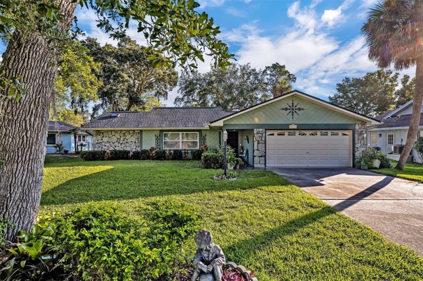 BACK ON MARKET!!! Home was flooded in recent hurricane. Sellers - Beach Home for sale in Homosassa, Florida on Beachhouse.com