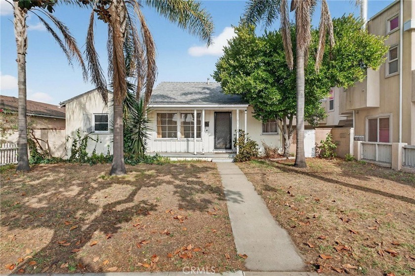 First Time on the Market in Nearly 30 Years! Discover the - Beach Home for sale in Redondo Beach, California on Beachhouse.com
