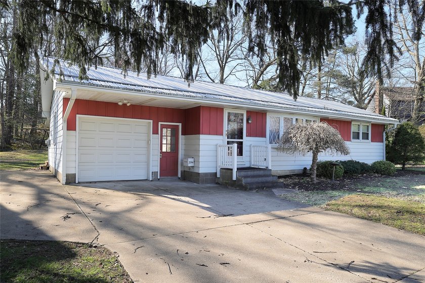 Come see this charming home located in the Millcreek School - Beach Home for sale in Erie, Pennsylvania on Beachhouse.com