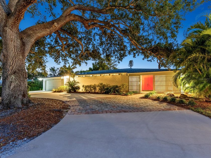 Now is your chance to own an important mid-century modern - Beach Home for sale in Sarasota, Florida on Beachhouse.com