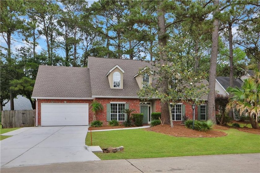 Spacious, six-bedroom, three-bath home. The property features an - Beach Home for sale in Mandeville, Louisiana on Beachhouse.com