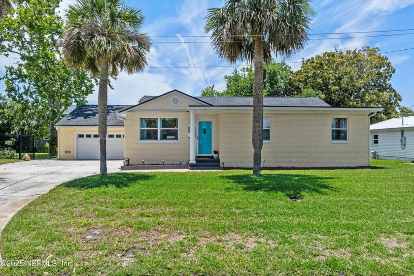 Don't miss your chance to make this move-in-ready gem your own! - Beach Home for sale in Jacksonville Beach, Florida on Beachhouse.com