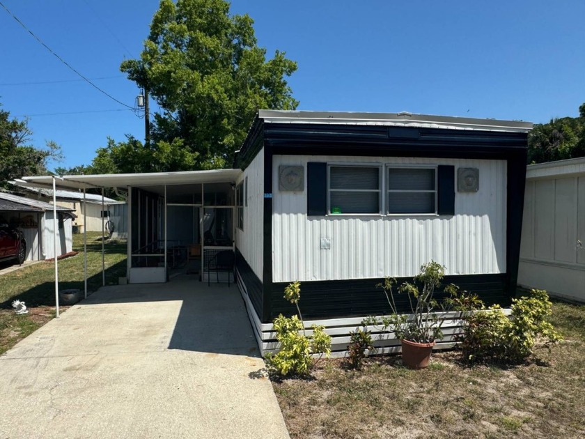 Total update/remodel this year. Located in Ridgecrest 55+ - Beach Home for sale in Ormond Beach, Florida on Beachhouse.com