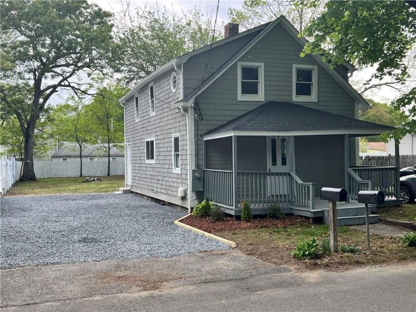 Completely renovated three bed, two full bath cape with a short - Beach Home for sale in Warwick, Rhode Island on Beachhouse.com