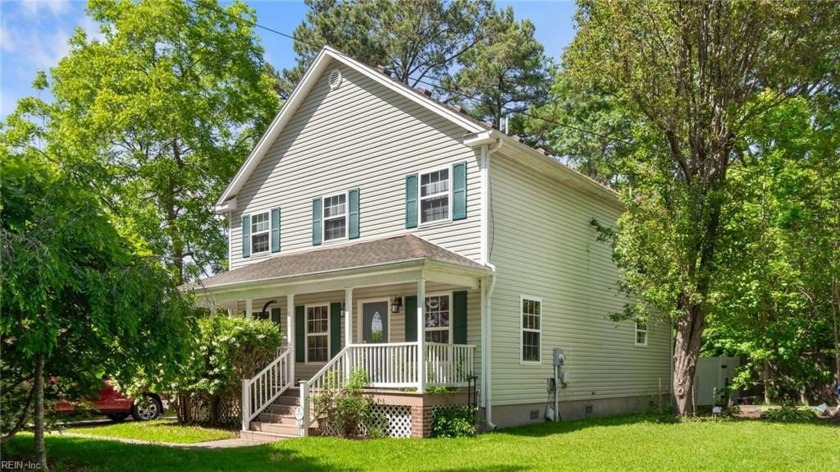 You don't want to miss this 3-bedroom, 2.5 bathroom house in the - Beach Home for sale in Portsmouth, Virginia on Beachhouse.com