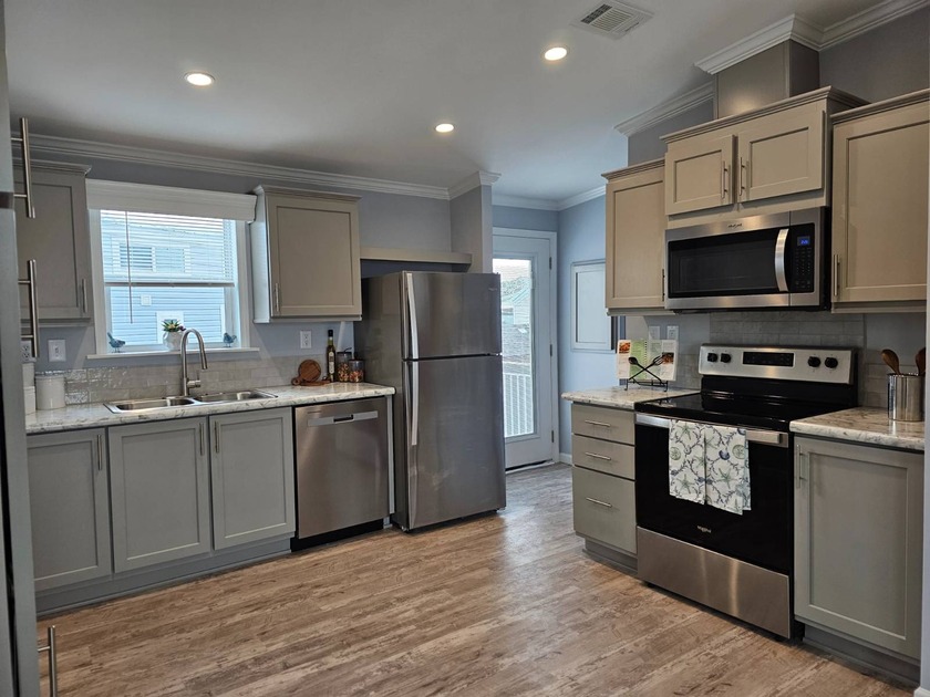 Offering 2 bedrooms, 2 bathrooms, and 790 square feet of living - Beach Home for sale in Merritt Island, Florida on Beachhouse.com