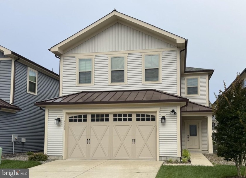 RARE OPPORTUNITY TO OWN A BEAUTIFUL FIVE BEDROOM, THREE  ONE - Beach Condo for sale in Ocean View, Delaware on Beachhouse.com