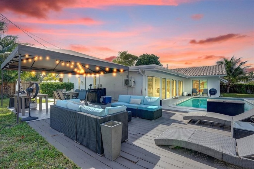 PRE-INSPECTED WATERFRONT HOME. Desire to live on the water with - Beach Home for sale in Fort Lauderdale, Florida on Beachhouse.com