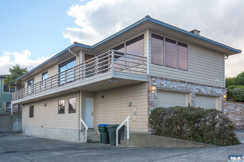527 S Liberty Street - Beach Home for sale in Port Angeles, Washington on Beachhouse.com