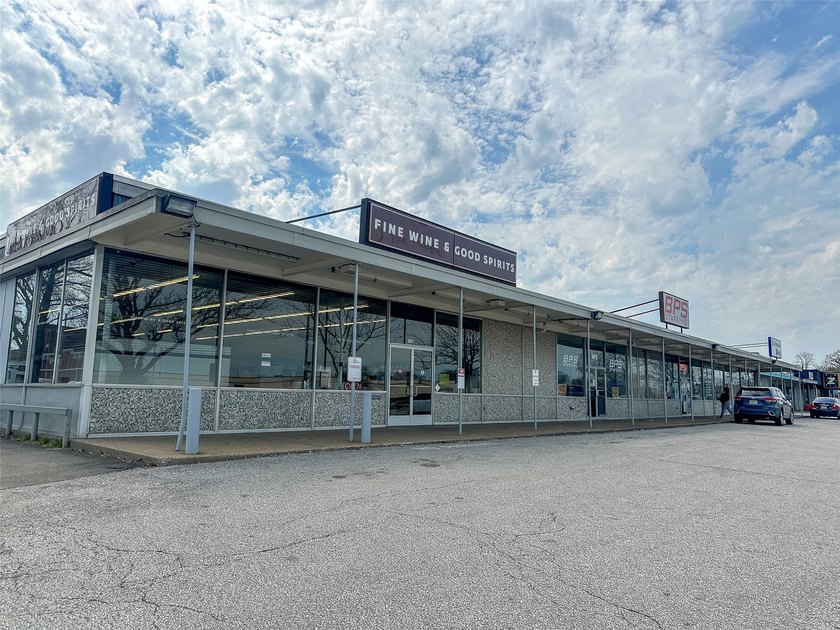 Four (4) unit commercial plaza for sale in the heart of Erie - Beach Lot for sale in Erie, Pennsylvania on Beachhouse.com