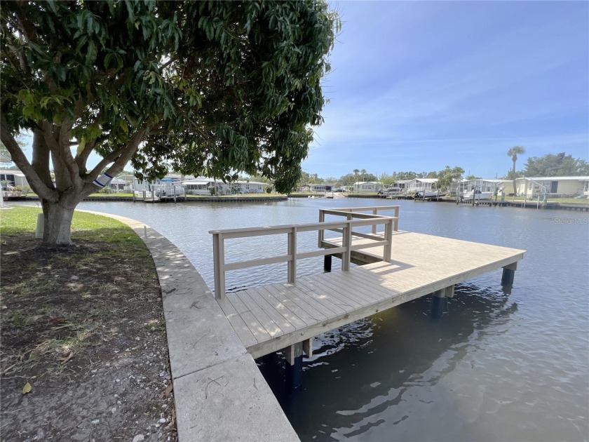 Save money with new lower price on this move-in ready totally - Beach Home for sale in St. Petersburg, Florida on Beachhouse.com