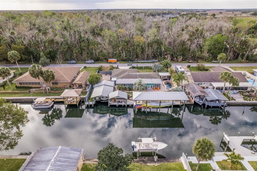 Come see this spectacular gated Homosassa waterfront retreat on - Beach Home for sale in Homosassa, Florida on Beachhouse.com