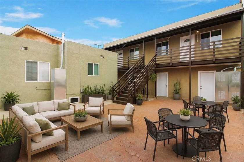 1941 Olive is an exceptional opportunity to own a fully turnkey - Beach Townhome/Townhouse for sale in Long Beach, California on Beachhouse.com