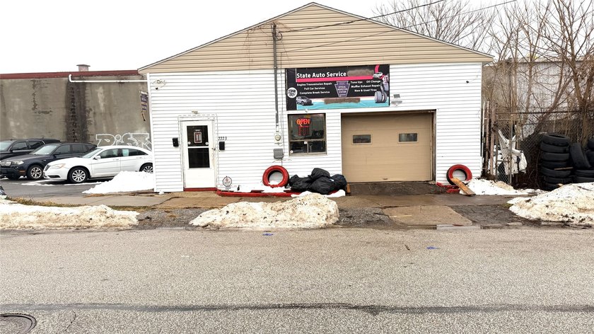 Highly visible corner property featuring a full equipped - Beach Commercial for sale in Erie, Pennsylvania on Beachhouse.com