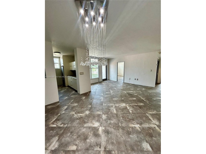 Prime Lincoln Rd 2BR/2BA condo with assigned parking and city - Beach Condo for sale in Miami Beach, Florida on Beachhouse.com