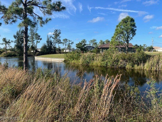 Build your dream home on this great Freshwater Waterfront lot - Beach Lot for sale in Cape Coral, Florida on Beachhouse.com