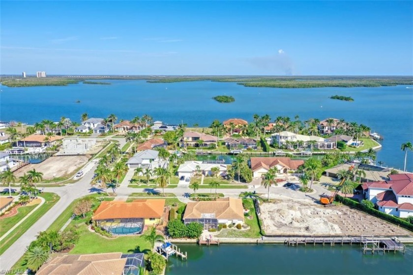 VIEWS, VIEWS, VIEWS!!!!! Direct and Quick Access Home out to - Beach Home for sale in Marco Island, Florida on Beachhouse.com
