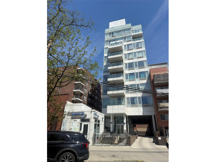 Welcome to sophisticated city living in the heart of Flushing! - Beach Condo for sale in Flushing, New York on Beachhouse.com