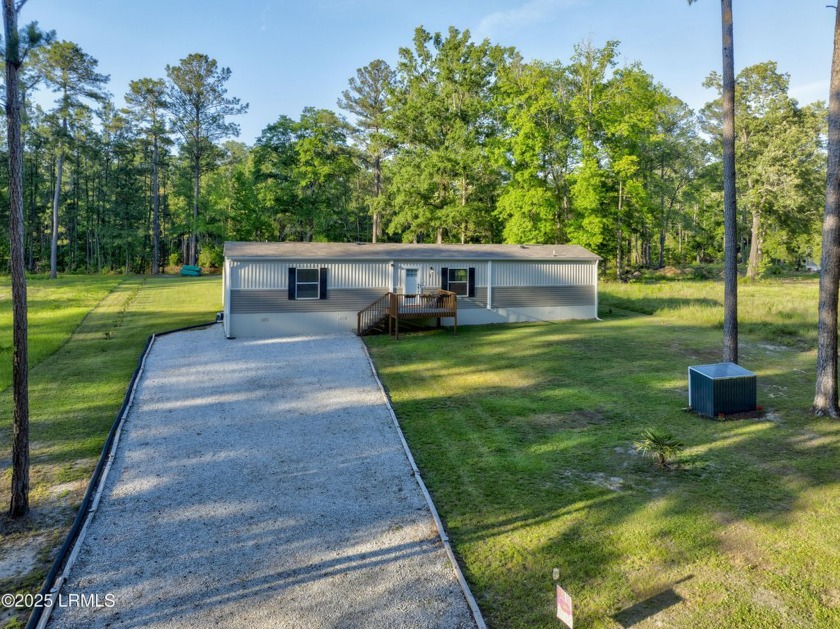 Charming 2BR/2BA home on a permanent foundation, offering - Beach Home for sale in Seabrook, South Carolina on Beachhouse.com