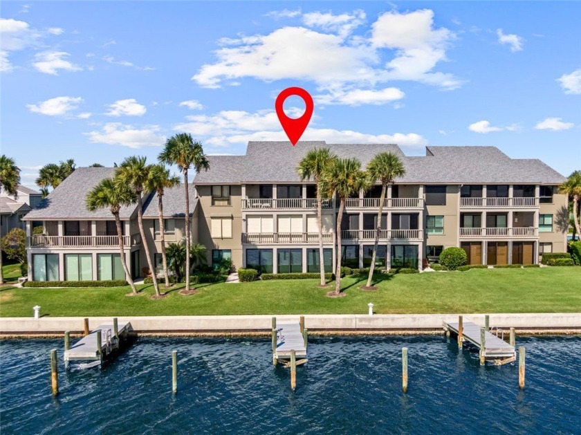 Breathtaking river and sunset views! This top-floor penthouse - Beach Condo for sale in Vero Beach, Florida on Beachhouse.com