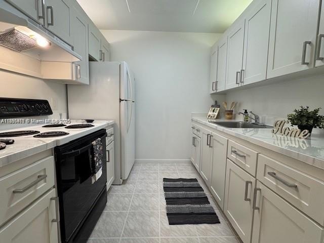 THIS BEAUTIFULLY RENOVATED PROPERTY IS READY FOR YOU! FEATURING - Beach Condo for sale in Pembroke Pines, Florida on Beachhouse.com