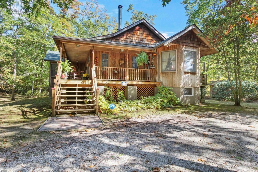 Escape to your own peaceful retreat surrounded by nature! This - Beach Home for sale in Mays Landing, New Jersey on Beachhouse.com