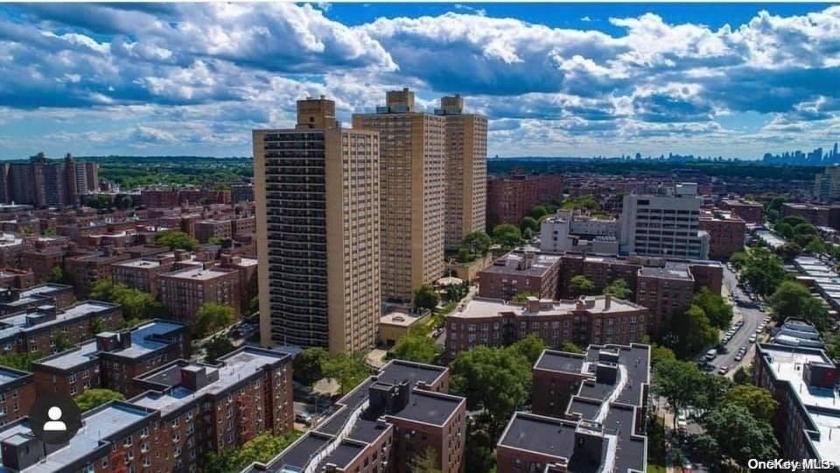 large one bedroom apartment in excellent condition-spectacular - Beach Home for sale in Forest Hills, New York on Beachhouse.com