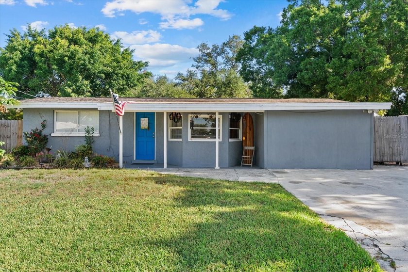 Flexible opportunity in one of Sarasota's most desirable and - Beach Home for sale in Sarasota, Florida on Beachhouse.com