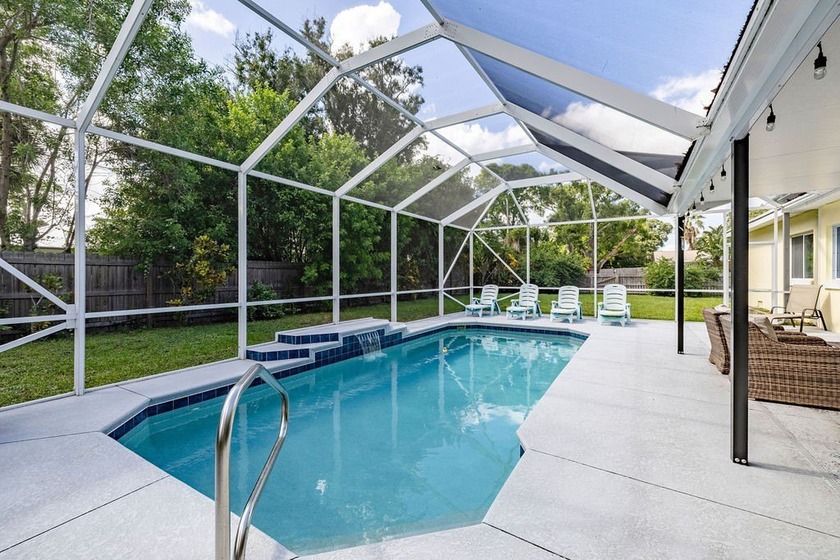 In the heart of Vero Beach, this 4BD/3BA home sits on an - Beach Home for sale in Vero Beach, Florida on Beachhouse.com