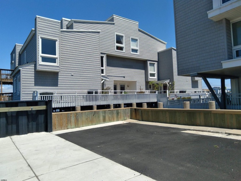 WATERFRONT BARGAIN!!! It is hard to believe you can purchase - Beach Condo for sale in Atlantic City, New Jersey on Beachhouse.com