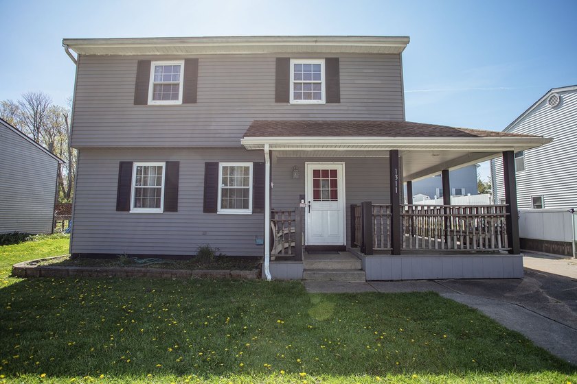 This 4 bedroom, 1.5 bath home offering plenty of space and - Beach Home for sale in Erie, Pennsylvania on Beachhouse.com