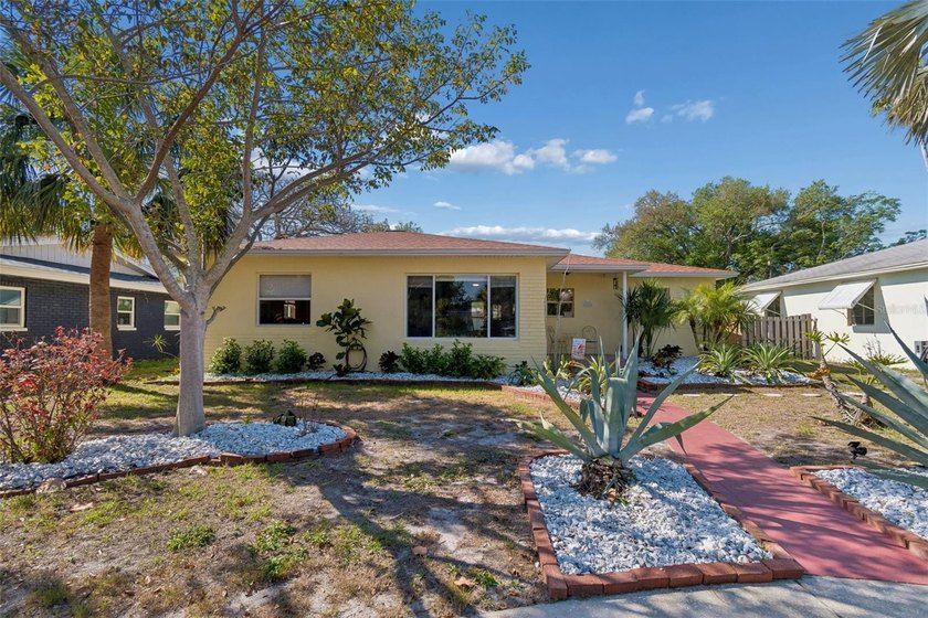 One or more photo(s) has been virtually staged. Welcome to your - Beach Home for sale in Gulfport, Florida on Beachhouse.com
