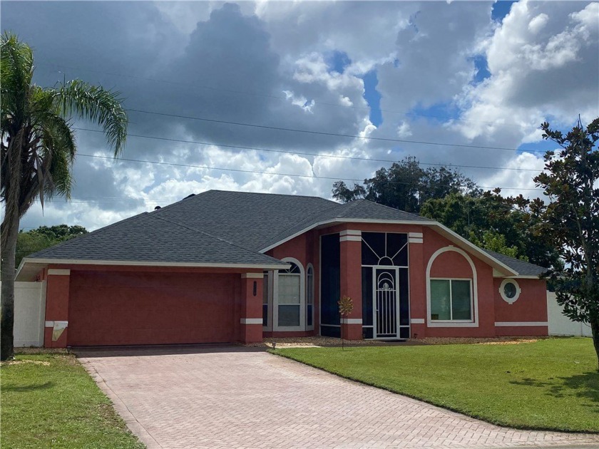 BRAND NEW ROOF. Large home 4 bedrooms, 3 bathrooms, split floor - Beach Home for sale in Vero Beach, Florida on Beachhouse.com