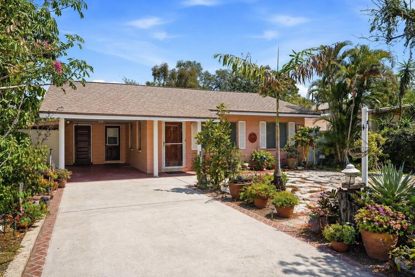 One or more photo(s) has been virtually staged. Opportunity - Beach Home for sale in St. Petersburg, Florida on Beachhouse.com